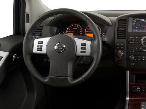 Super Black Metallic 2010 Nissan Pathfinder SE