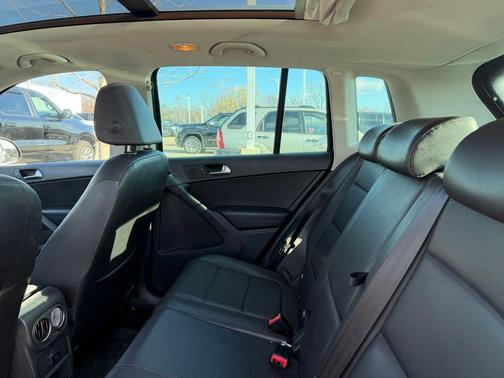 2011 Volkswagen Tiguan SE