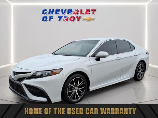Ice 2022 Toyota Camry SE