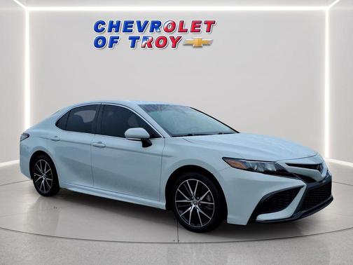 Ice 2022 Toyota Camry SE