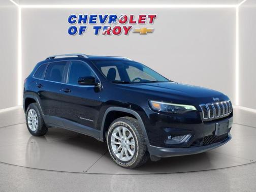 Diamond Black Crystal Pearlcoat 2019 Jeep Cherokee Latitude
