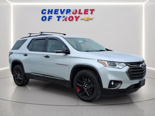Silver Ice Metallic 2019 Chevrolet Traverse Premier