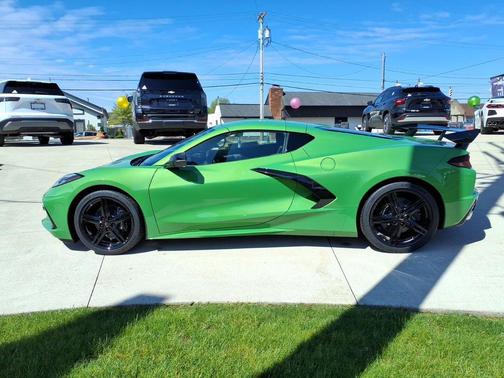 Roswell Green Metallic 2026 Chevrolet Corvette Stingray w/2LT