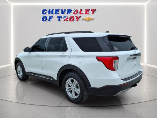Oxford White 2021 Ford Explorer XLT