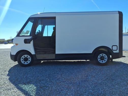 2025 Chevrolet BrightDrop 400 400