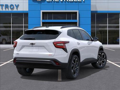 Summit White 2026 Chevrolet Trax FWD 2RS