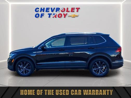 Deep Black 2023 Volkswagen Tiguan 2.0T SE