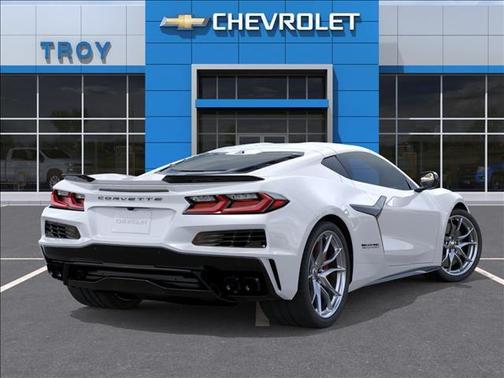 Arctic White 2027 Chevrolet Corvette Grand Sport