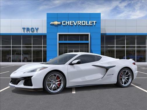 Arctic White 2027 Chevrolet Corvette Grand Sport