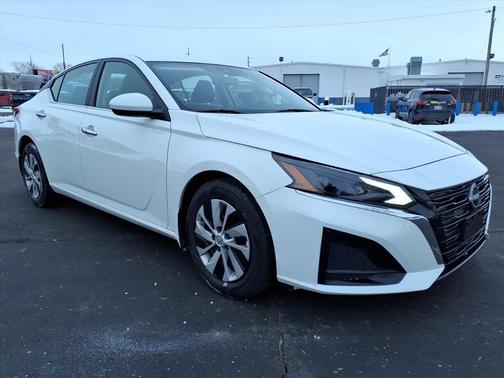 2023 Nissan Altima S FWD