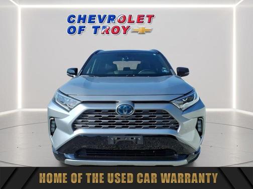 Silver Sky Metallic w/Black Roof 2019 Toyota RAV4 Hybrid SE
