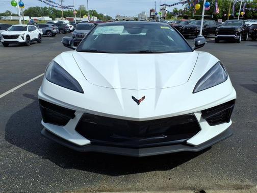 Arctic White 2026 Chevrolet Corvette Stingray w/2LT