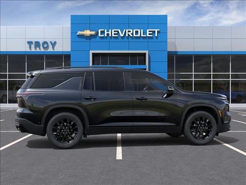 Mosaic Black Metallic 2026 Chevrolet Traverse LT