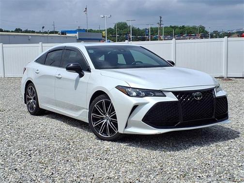 2019 Toyota Avalon XLE