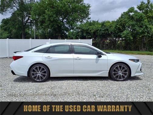 2019 Toyota Avalon XLE