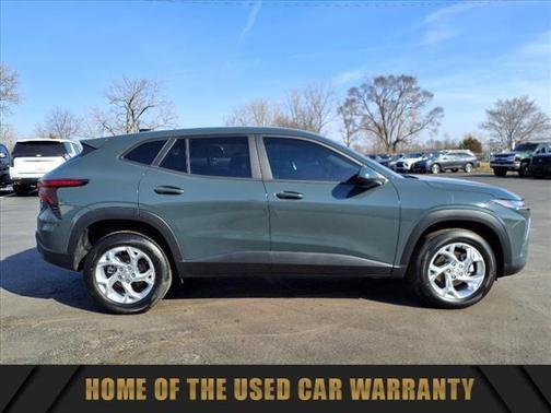 2025 Chevrolet Trax LS