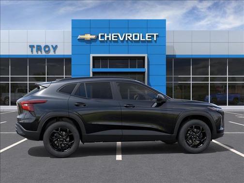 Mosaic Black Metallic 2026 Chevrolet Trax LT