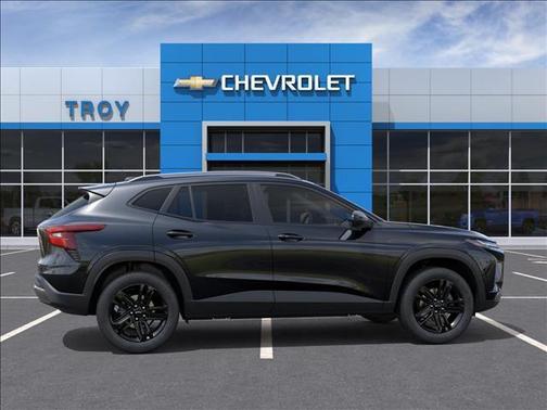 Mosaic Black Metallic 2026 Chevrolet Trax FWD ACTIV