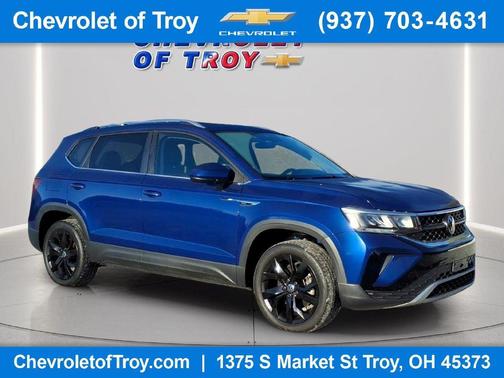Blue Metallic 2024 Volkswagen Taos 1.5T SE