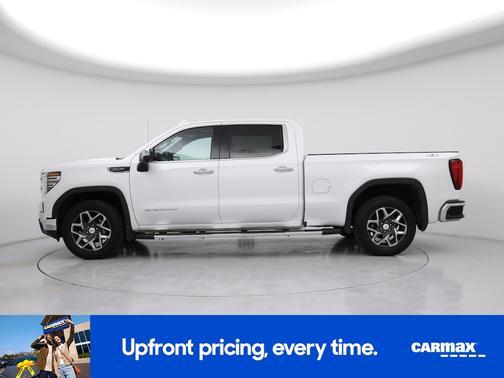 White 2024 GMC Sierra 1500 SLT