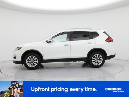 White 2017 Nissan Rogue SV