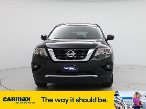 2019 Nissan Pathfinder SV