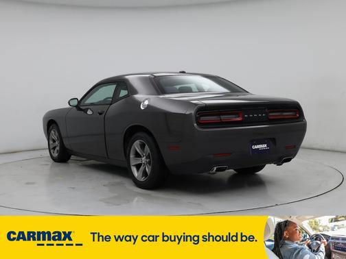 2017 Dodge Challenger SXT