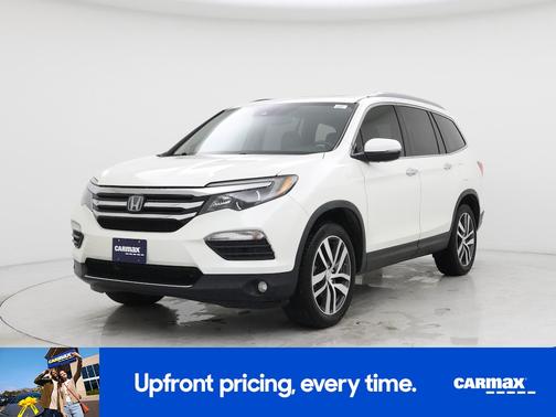 White 2018 Honda Pilot Touring