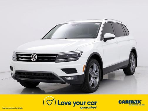 Photo 4 of 26 of 2018 Volkswagen Tiguan 2.0T SEL Premium
