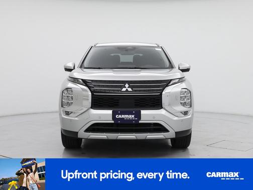 Silver 2024 Mitsubishi Outlander SE
