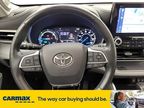 2021 Toyota Highlander Hybrid Platinum