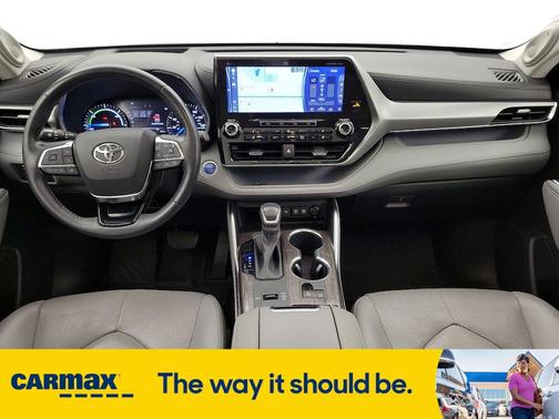 2021 Toyota Highlander Hybrid Platinum