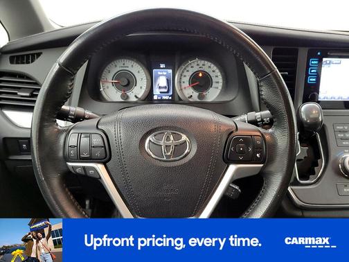 2017 Toyota Sienna SE