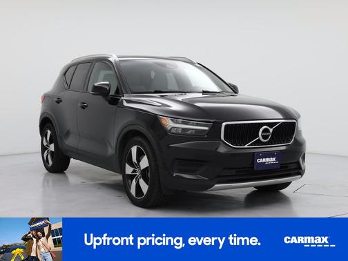 2019 Volvo XC40 T5 Momentum