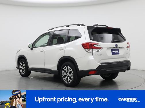 White 2024 Subaru Forester Premium