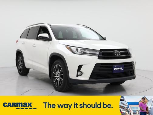 2017 Toyota Highlander SE