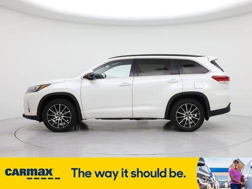 2017 Toyota Highlander SE