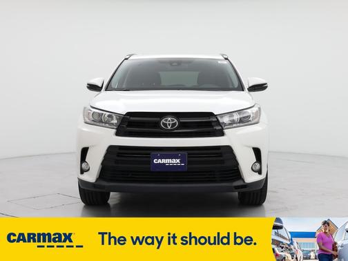 2017 Toyota Highlander SE