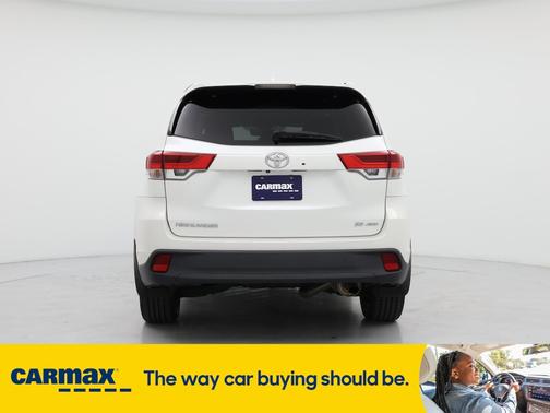2017 Toyota Highlander SE