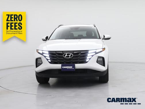 White 2023 Hyundai TUCSON SEL