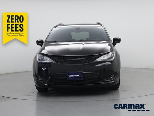 Black 2019 Chrysler Pacifica Touring L