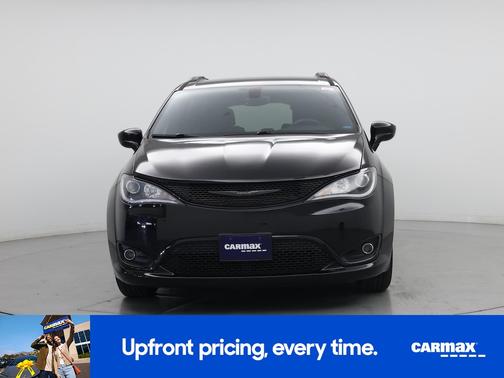 Black 2019 Chrysler Pacifica Touring L