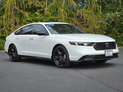 2025 Honda Accord Hybrid 