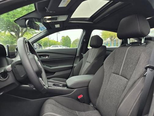 2025 Honda Accord Hybrid 