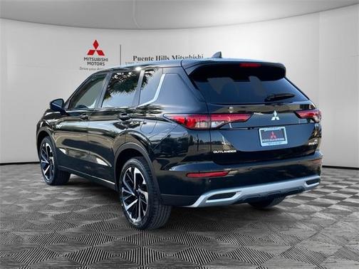 2025 Mitsubishi Outlander PHEV SE