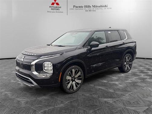 2026 Mitsubishi Outlander SE