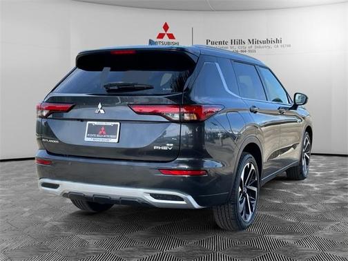 2025 Mitsubishi Outlander PHEV SEL