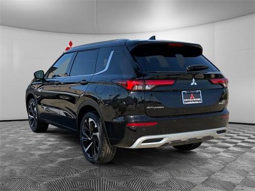 2025 Mitsubishi Outlander PHEV SEL