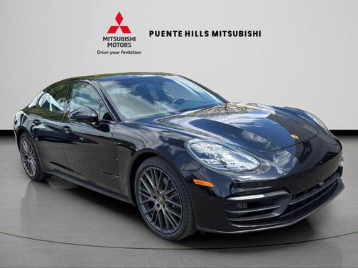 Jet Black Metallic 2022 Porsche Panamera Platinum Edition