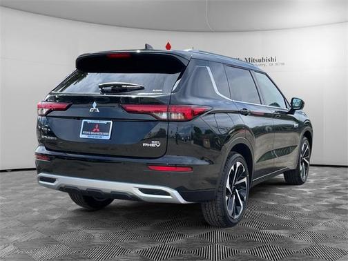 2025 Mitsubishi Outlander PHEV SEL